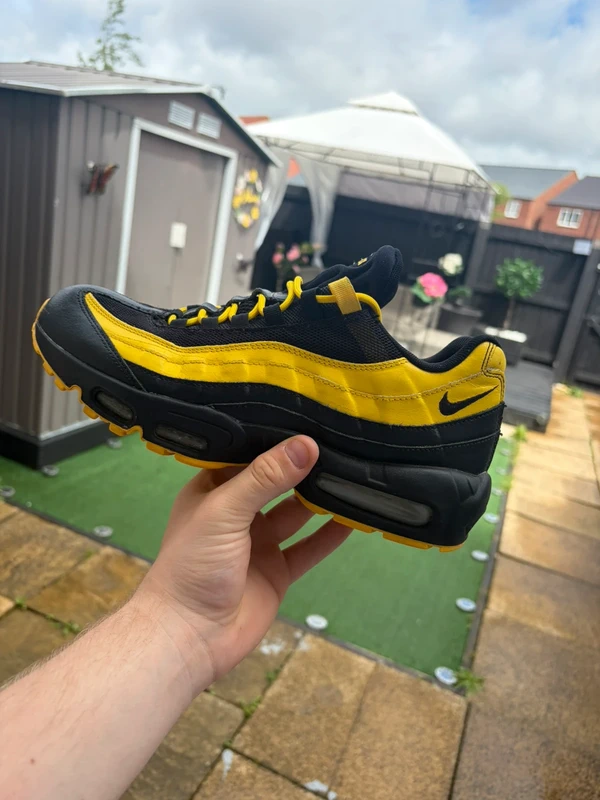 Nike Air Max 95 Frequency Pack Black Yellow side view